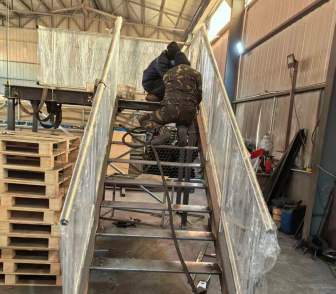 Assembly and Packaging of a Staircase System